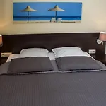 Aronia Bed & Breakfast 3*