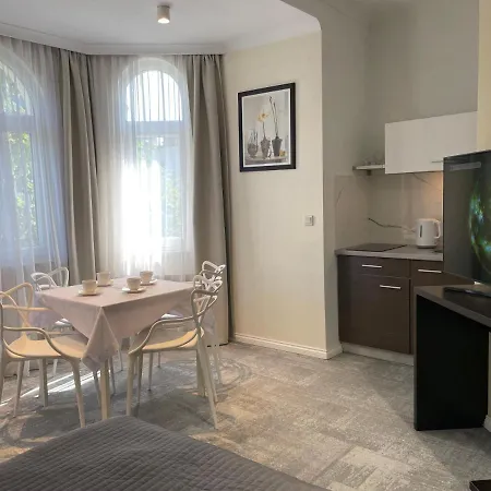 Aronia Z Aneksem Kuchennym , Parking Bezplatny 3*