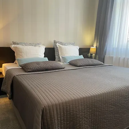 Aronia Z Aneksem Kuchennym 우스트카