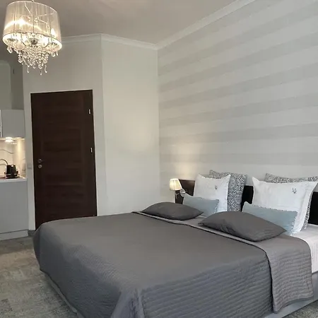 Aronia Z Aneksem Kuchennym 우스트카