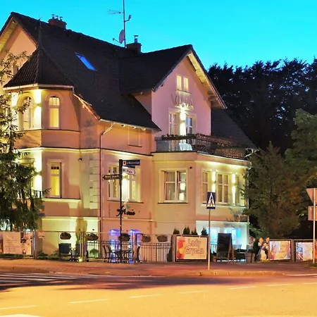 Aronia Z Aneksem Kuchennym B&B 우스트카